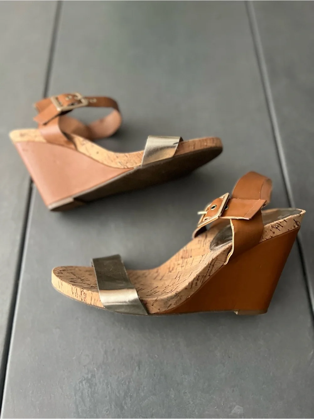 BCBGeneration Brown Cork Wedge Sandals Metallic Strap Casual Resort Size 10